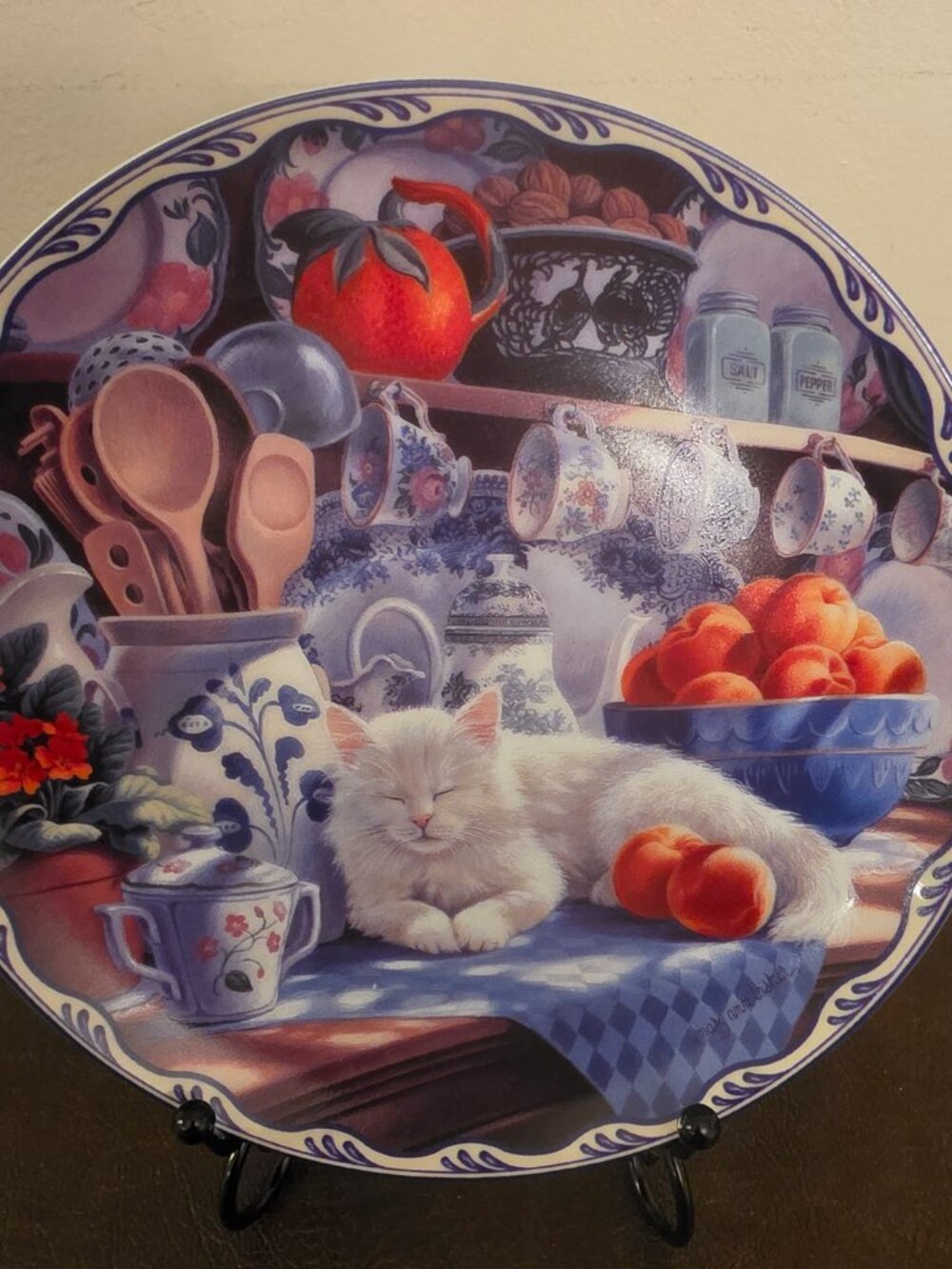 "Mabel's Sunny Retreat" by Mary Ann Lasher collector plate produced by Bradex
